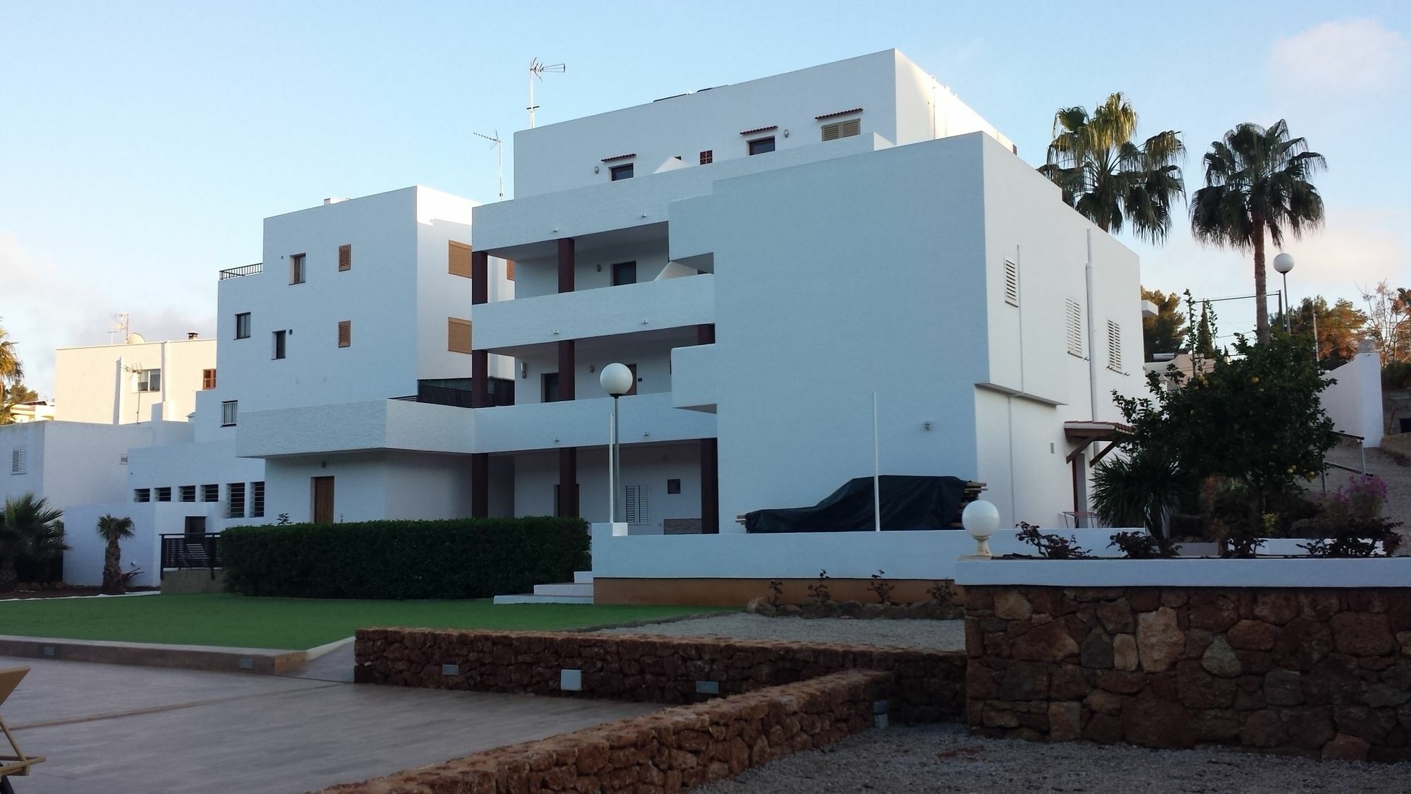 Apartamentos Colomar サンタ・エウラリア・デス・リウ エクステリア 写真
